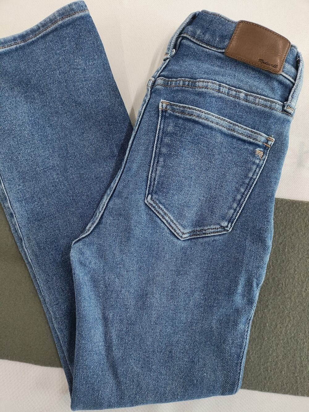 Madewell Cali Demi Boot Jeans Medium Wash Hem Crop Mid Rise 26x24